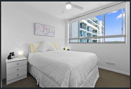 609/20 Labrador St, Labrador, QLD 4215 - Photo 4