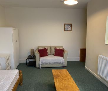 1 bedroom flat to rent - Photo 5
