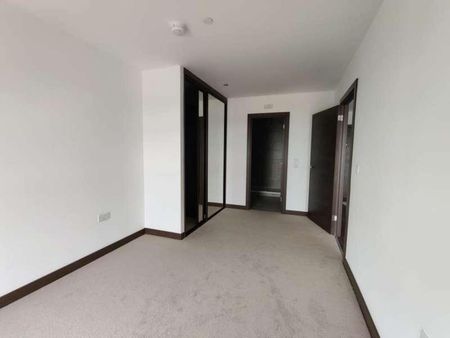 Victoria Central, Victoria Avenue, SS2 - Photo 4