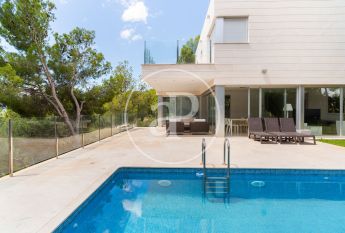 Villa for rent in the urbanisation El Bosque