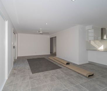 FAMILY HOME SHORT DRIVE TO MARINA - Photo 1