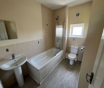 Eaton Drive, Southport - Photo 6