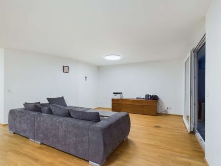 Exklusives Wohnen in zentraler Lage ? 4-Zimmer-Wohnung mit Penthouse-Flair in Stuttgart - Foto 2