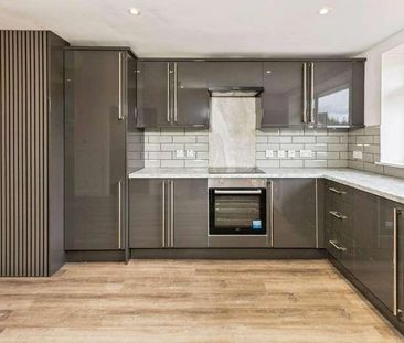 Basingstoke Road, Reading, Berkshire, RG2 - Photo 4