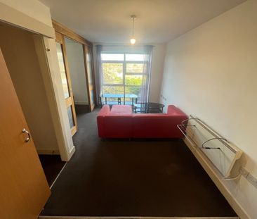Studio Flat, Renolds House, M5 - Photo 5