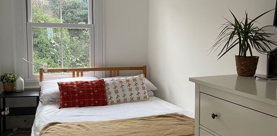Room in a Shared House, Besley St, SW16 - Photo 2
