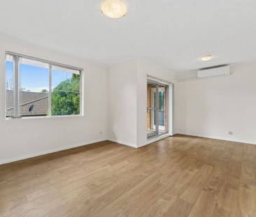 Neat & Tidy Apartment - No Common Walls - Photo 1
