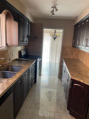 For Lease - 3586 Indigo Crescent, Mississauga, Ontario - Photo 1