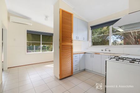 REFRESHED CENTRAL HOME - Photo 4