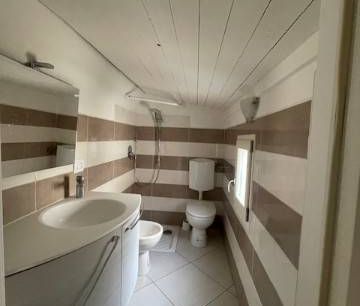 Mansarda ottimo stato, 28 m², Centro Storico, Modena - Photo 5