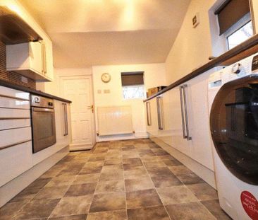 1 bedroom in a flat share to rent - Photo 3