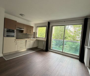 Location Appartement 1 pièce 27m² - Photo 3