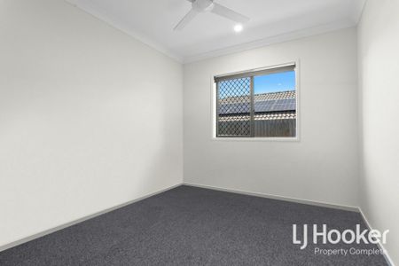 Metricon Quality - Ducted Air Conditioning - Ideal Location - Photo 3