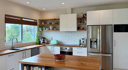 Large Family Home In Sought After Area! - Photo 4