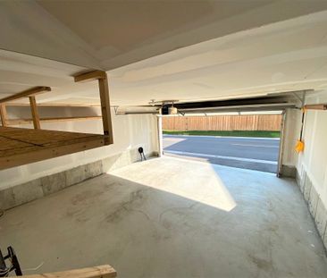 For Lease - 2710 Burkholder Drive, Pickering, Ontario - Photo 3