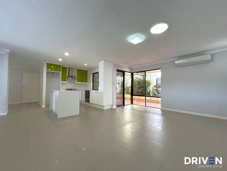 Elevated Living in a Peaceful Cul-de-Sac – Modern Comfort & Stunning Views - Photo 5