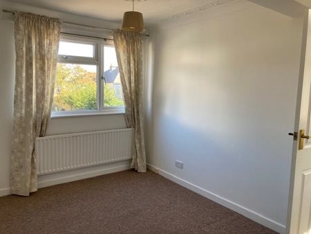 3 bed semi-detached house to rent in Bridgewater Road, Poole, BH12 - Photo 4