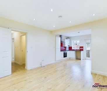 2 bedroom flat to rent - Photo 6