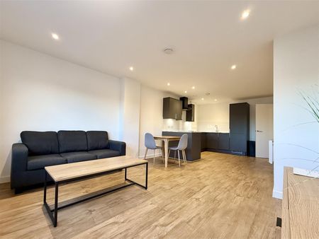 Lincoln House, Bolton - Photo 2