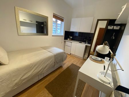 Bedsit, Sumatra Road, NW6 - Photo 2