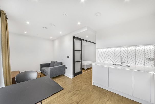 Studio to rent - Photo 1