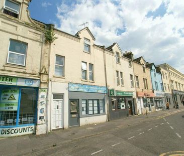 1 bedroom in a flat share to rent - Photo 5