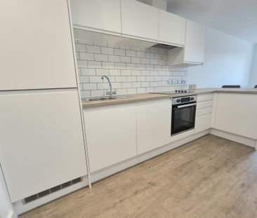 Cow Green, Halifax - Photo 4