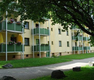 Balkonwohnung in ruhiger Seitenstraße - Photo 1