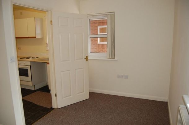 Oxford Street, Grantham, NG31 - Photo 1