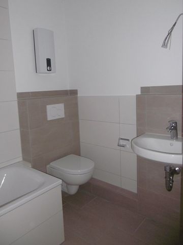 Einziehen u. Wohlfühlen – Modernisierte Wohnung mit Charme - Photo 4