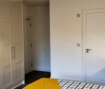 Phibsborough Road, Dublin - Photo 2