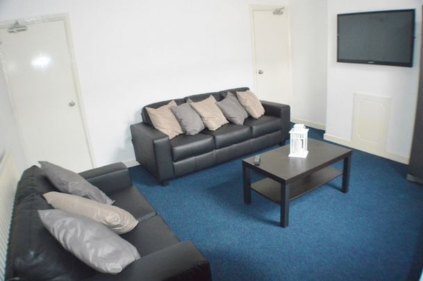 4 Bed Terraced House, Wimbourne Road, NG7 - Photo 1