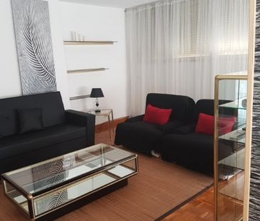 Se alquila para todo el año apartamento en Benidorm - Photo 1