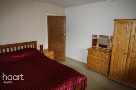 2 bedroom maisonette to rent - Photo 4