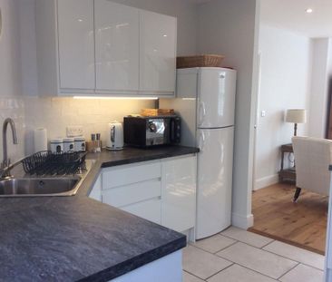 1 bedroom semi-detached house to rent - Photo 4
