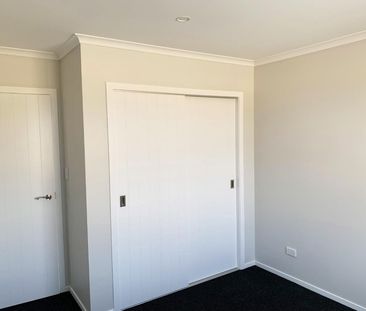 Walk to Rototuna High School - Photo 4