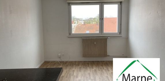 A louer studio proche Hopital civil - Photo 2