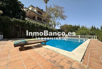 Luxury Villa for rent in Chiva, Spain