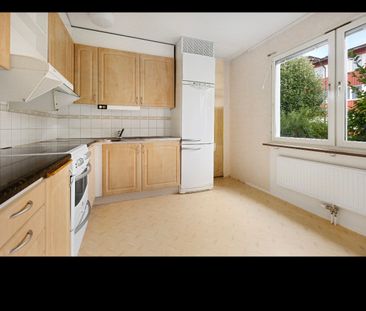 Skarpbrunnavägen, Norsborg - Foto 6