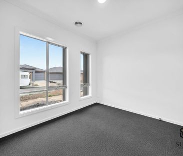 BRAND NEW 4 Bedroom Home! - Photo 1