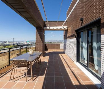 Luxury penthouse for rent in Armilla, Andalusia - Photo 2