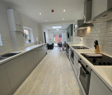 1 bedroom in a house share to rent - Photo 3