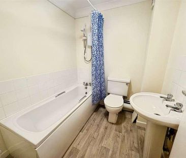 Slade Road, Ryde, Isle Of Wight, PO33 - Photo 3