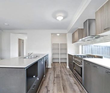 “Modern Family Living with Space, Style & Comfort!” - Photo 2