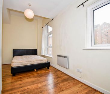 5 bedroom terraced house to rent - Photo 4