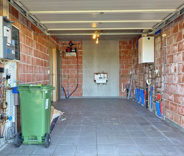 HALFOPEN BEBOUWING met 3 slaapkamers, garage & tuin - Photo 5