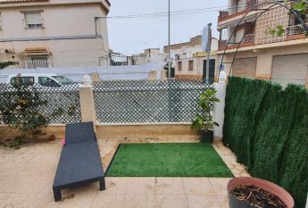 Alquiler de chalet pareado en Calle Viena, 11