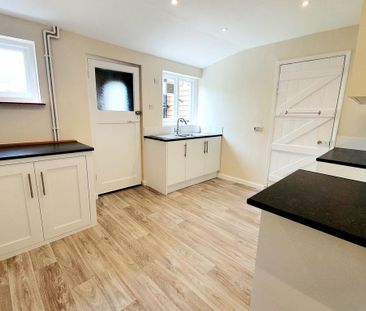 2 bedroom cottage to rent - Photo 3