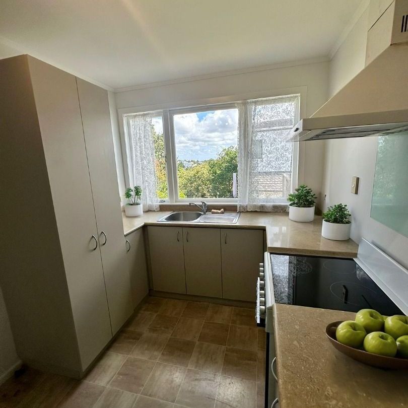 Spacious Three Bedroom Family Home in Birkenhead - Photo 1