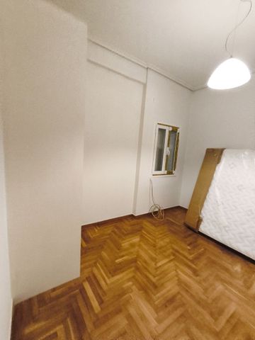 Studio/Γκαρσονιέρα για ενοικίαση - Κυψέλη, - Photo 2